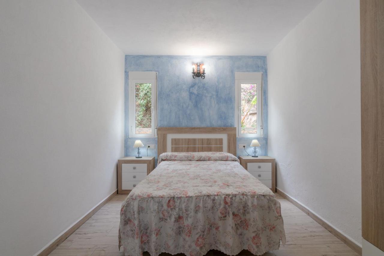 Cortijo La Encina Villa Sayalonga Exterior photo